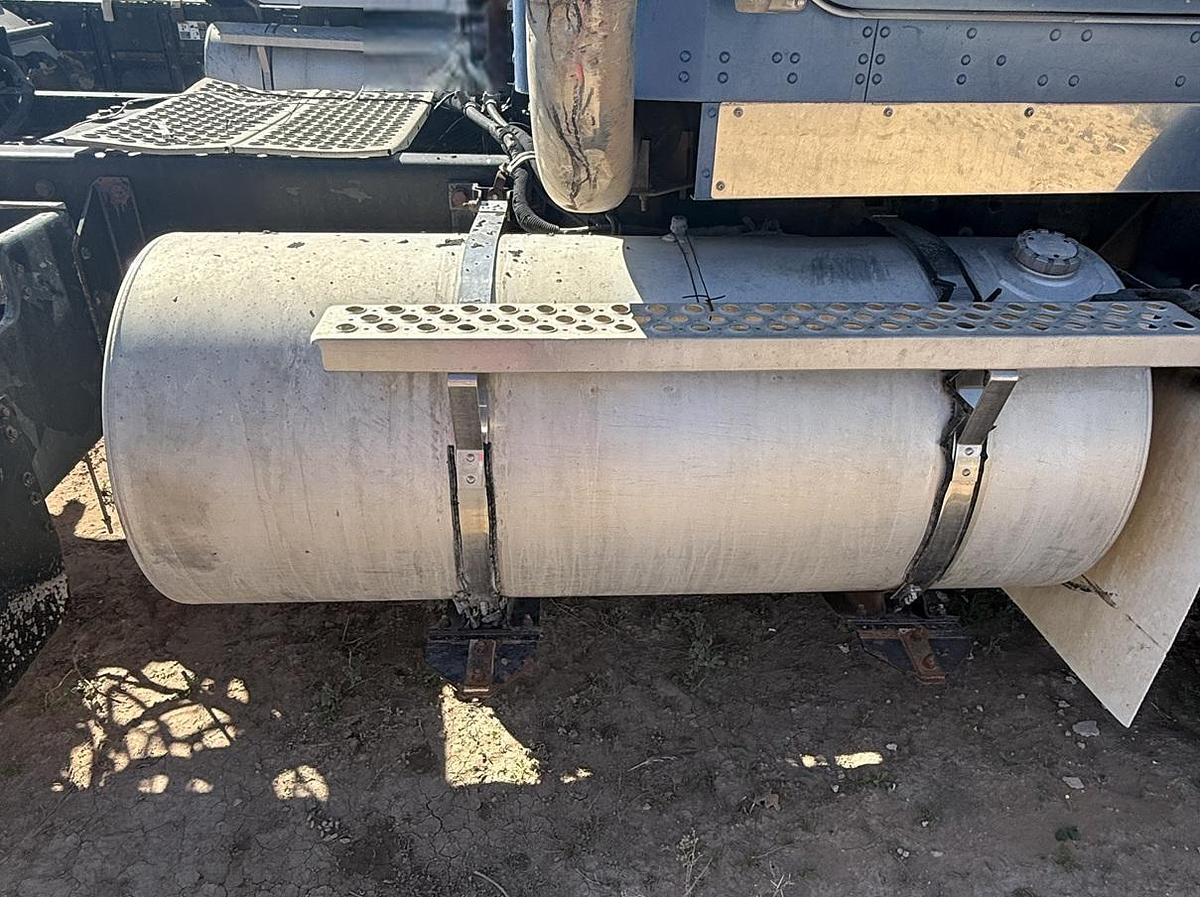 Used 2002 KENWORTH T800