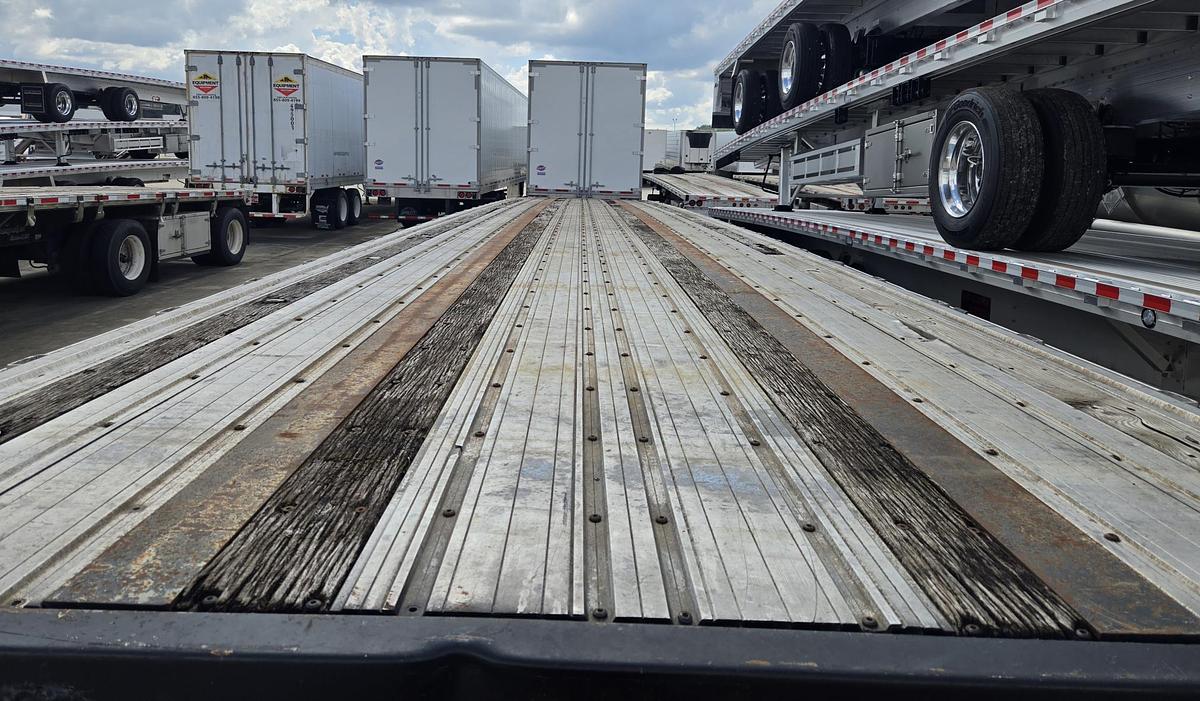 Used 2004 GREAT DANE 48 x 102