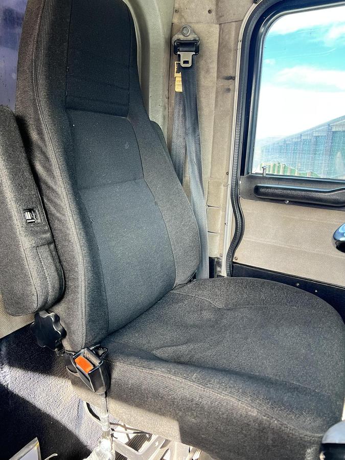 Used 2000 PETERBILT 357