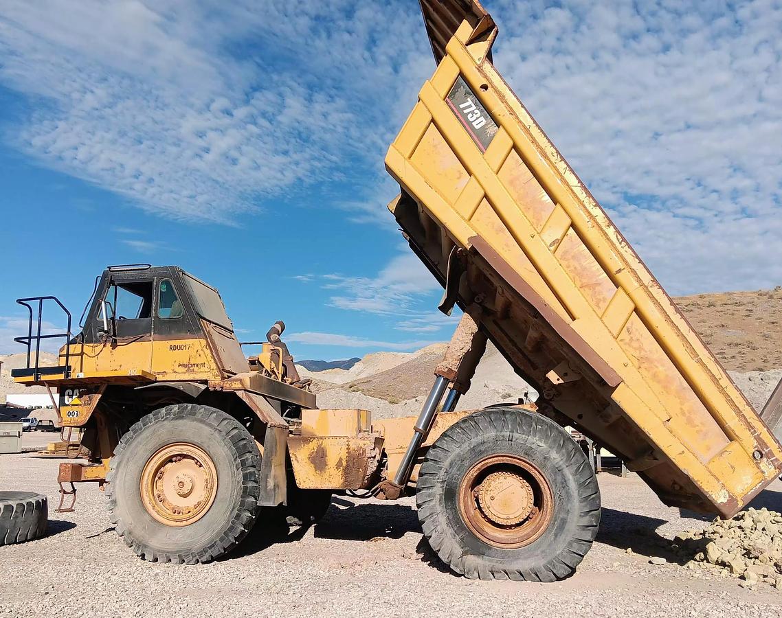Used 1998 CATERPILLAR 773D