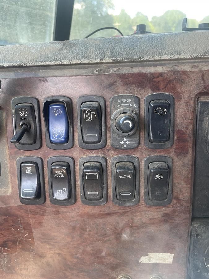 Used 2008 MACK CHU 613 Pinnacle