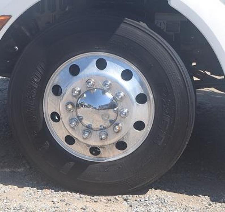 Used 2022 PETERBILT 579