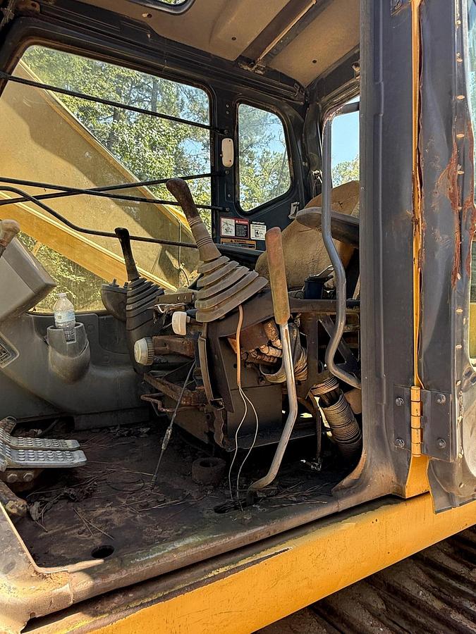 Used 2016 DEERE 350G LC