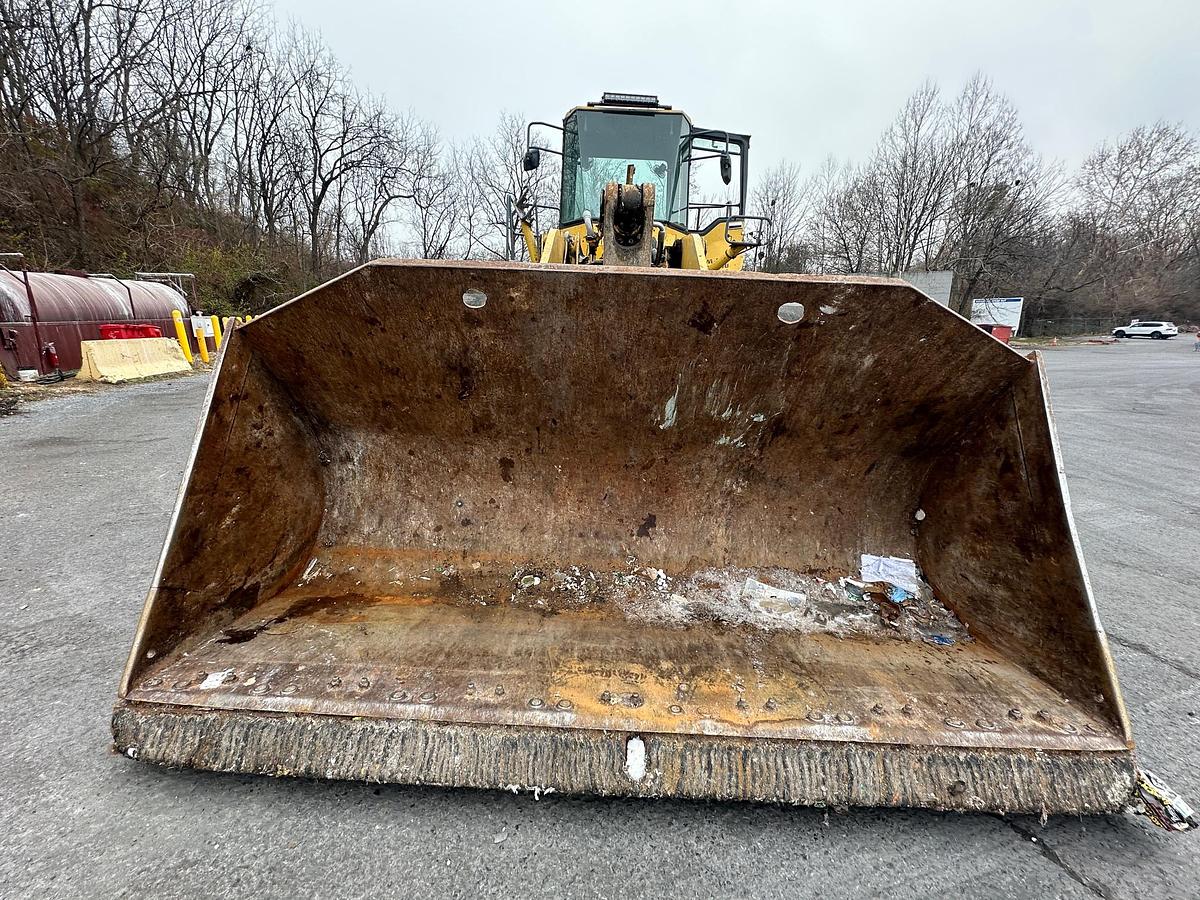 Used 2004 KOMATSU WA500-3