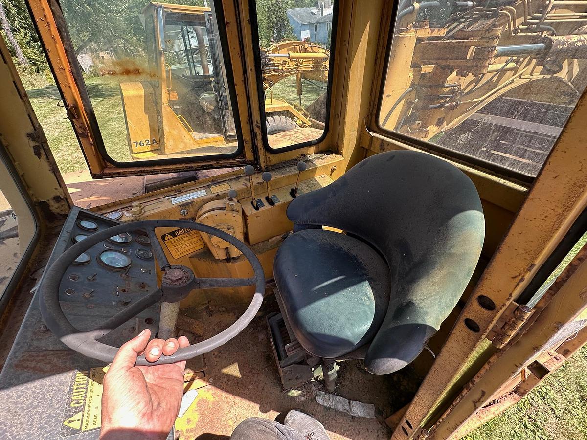 Used 1979 DEERE 860B Motor Scraper