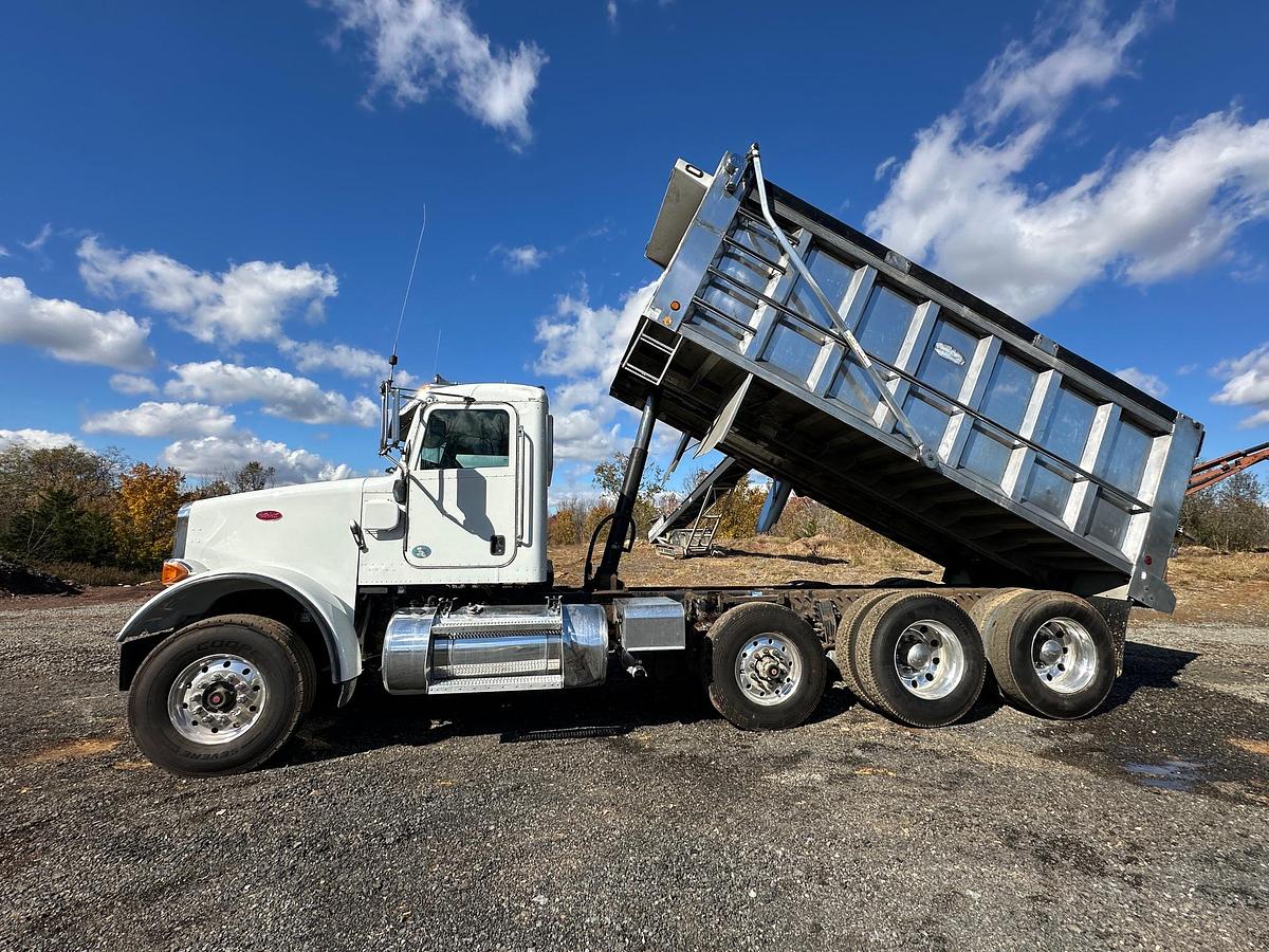 Used 2016 PETERBILT 365