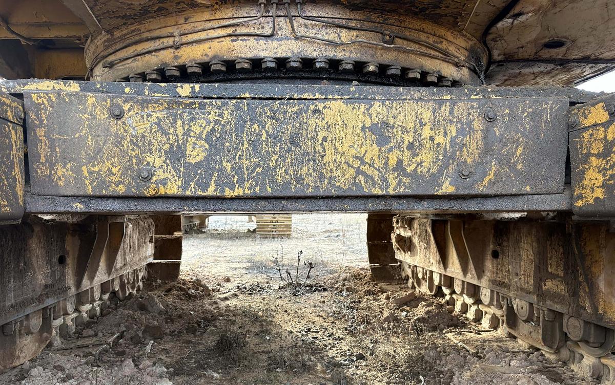 Used KOMATSU DRESSER PC650LC-5