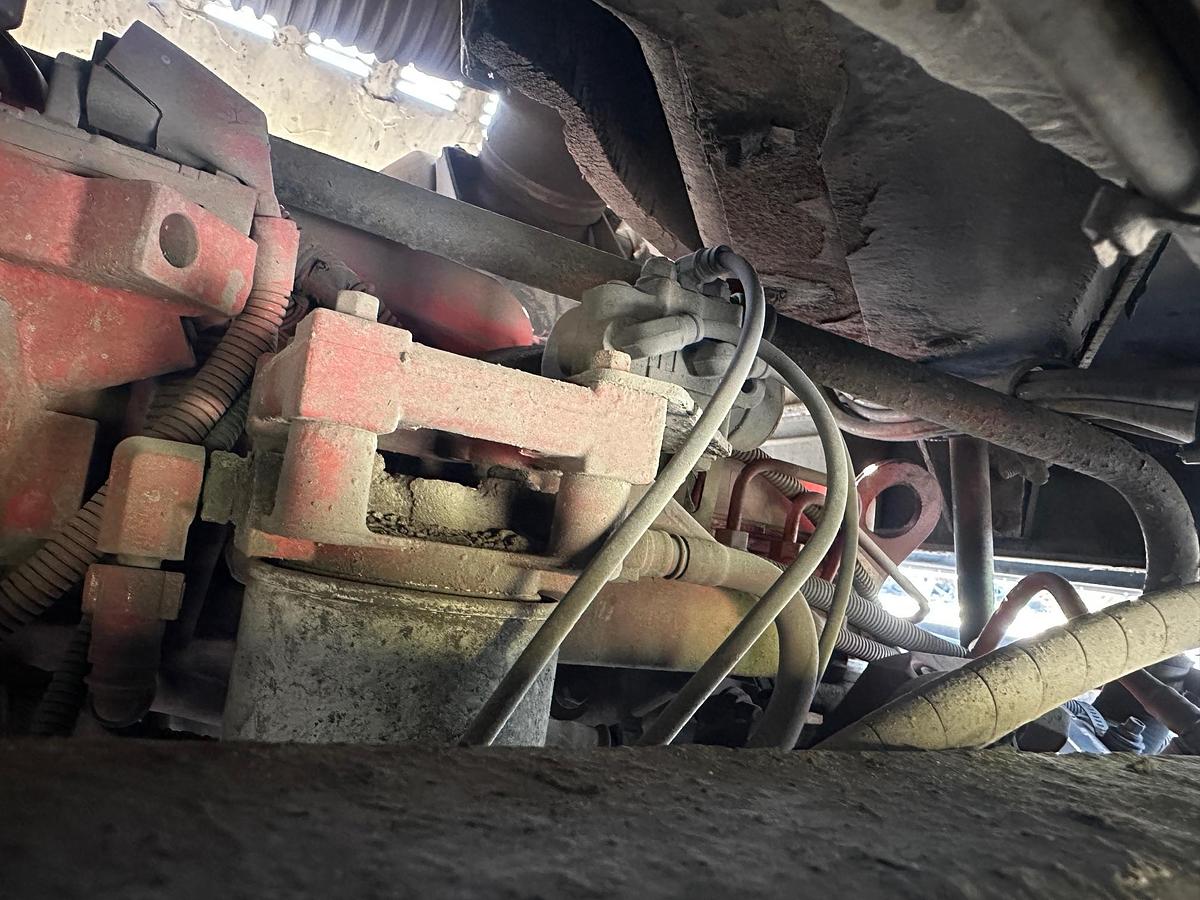 Used 2011 OTTAWA Yard Spotter