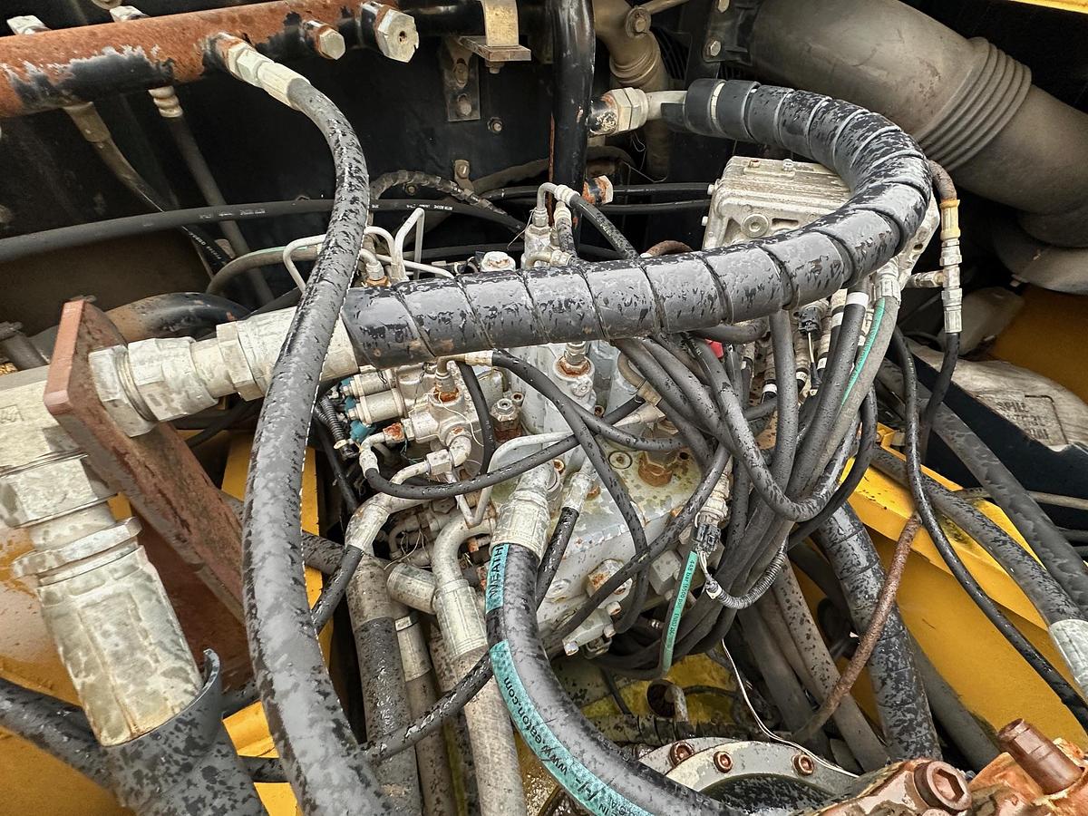 Used 2006 DEERE 350D LC