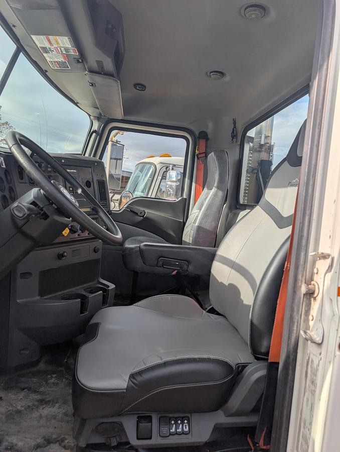 Used 2013 MACK CHU613