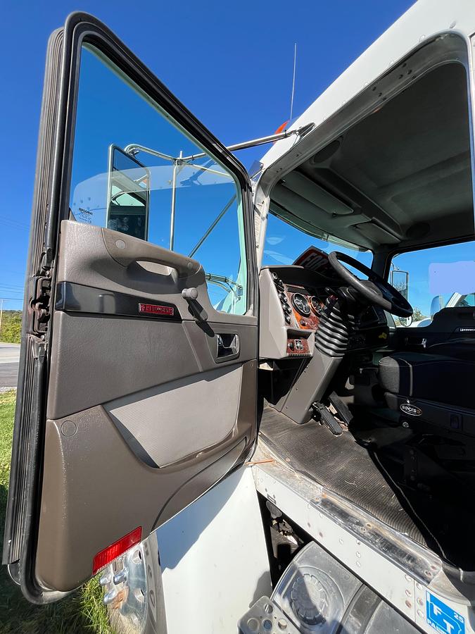 Used 2008 KENWORTH T 370