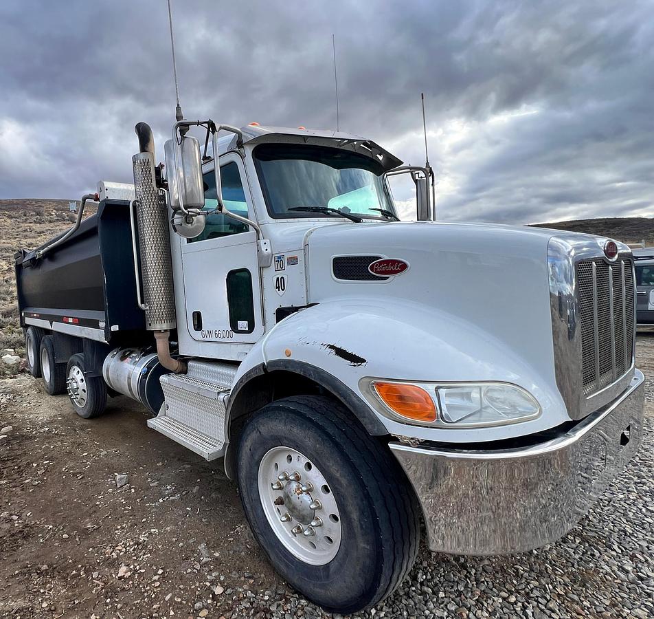 Used 2016 PETERBILT 348