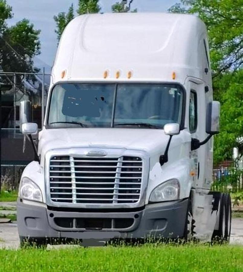 Used 2012 FREIGHTLINER Cascadia