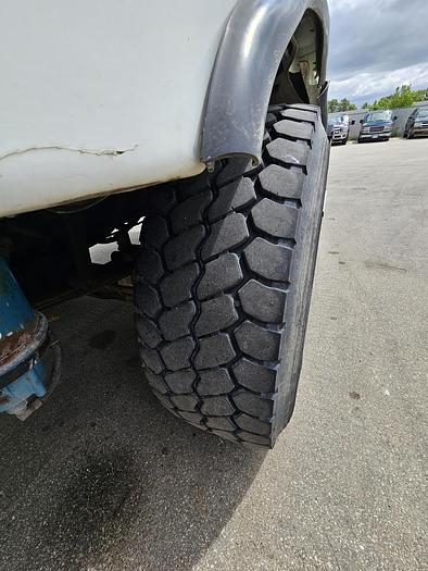 Used 2008 FREIGHTLINER Columbia