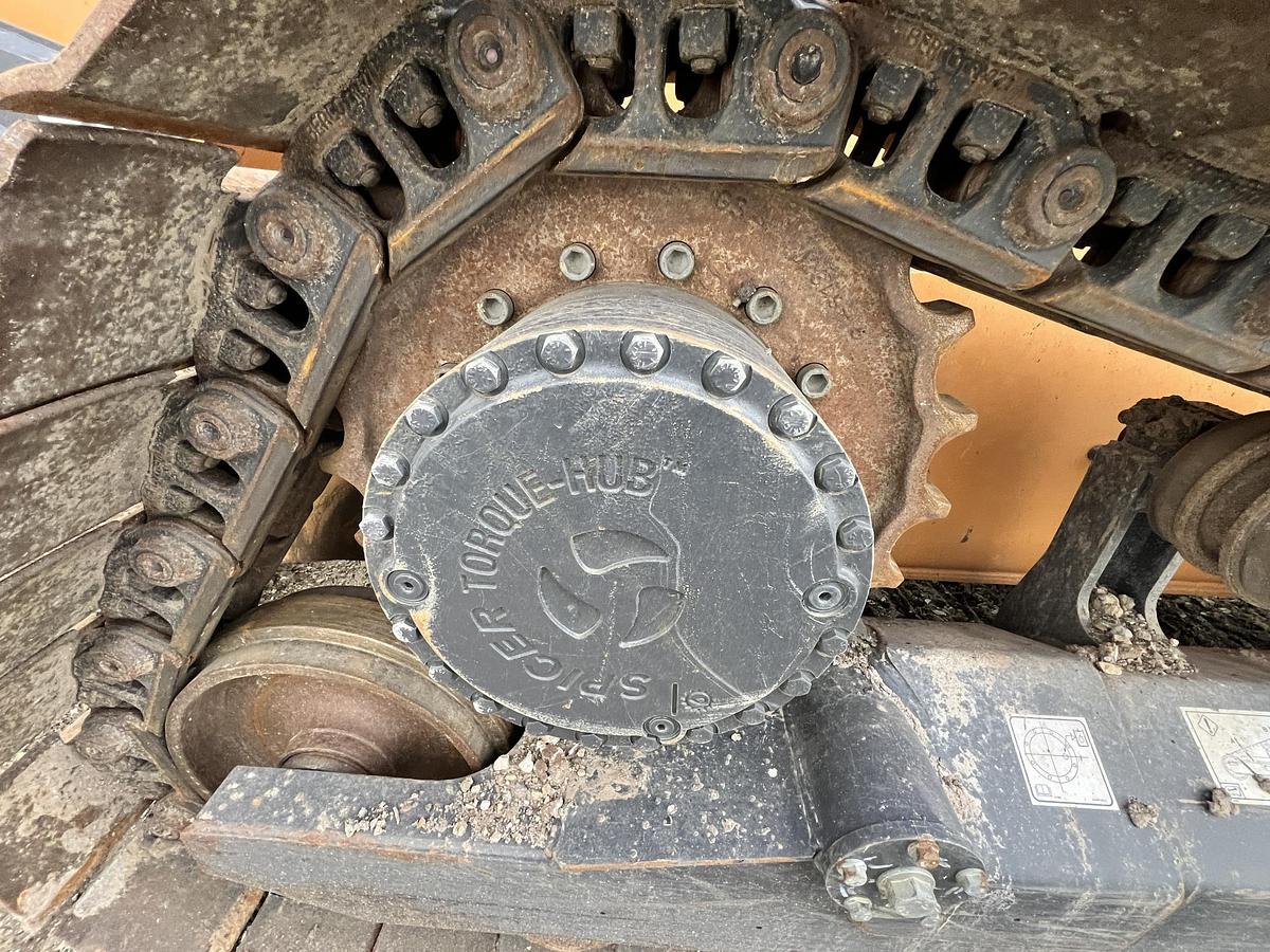 Used 2023 CASE dl550