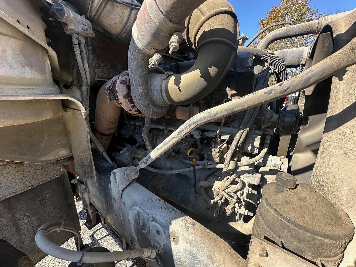 Used 2003 MACK DM690S