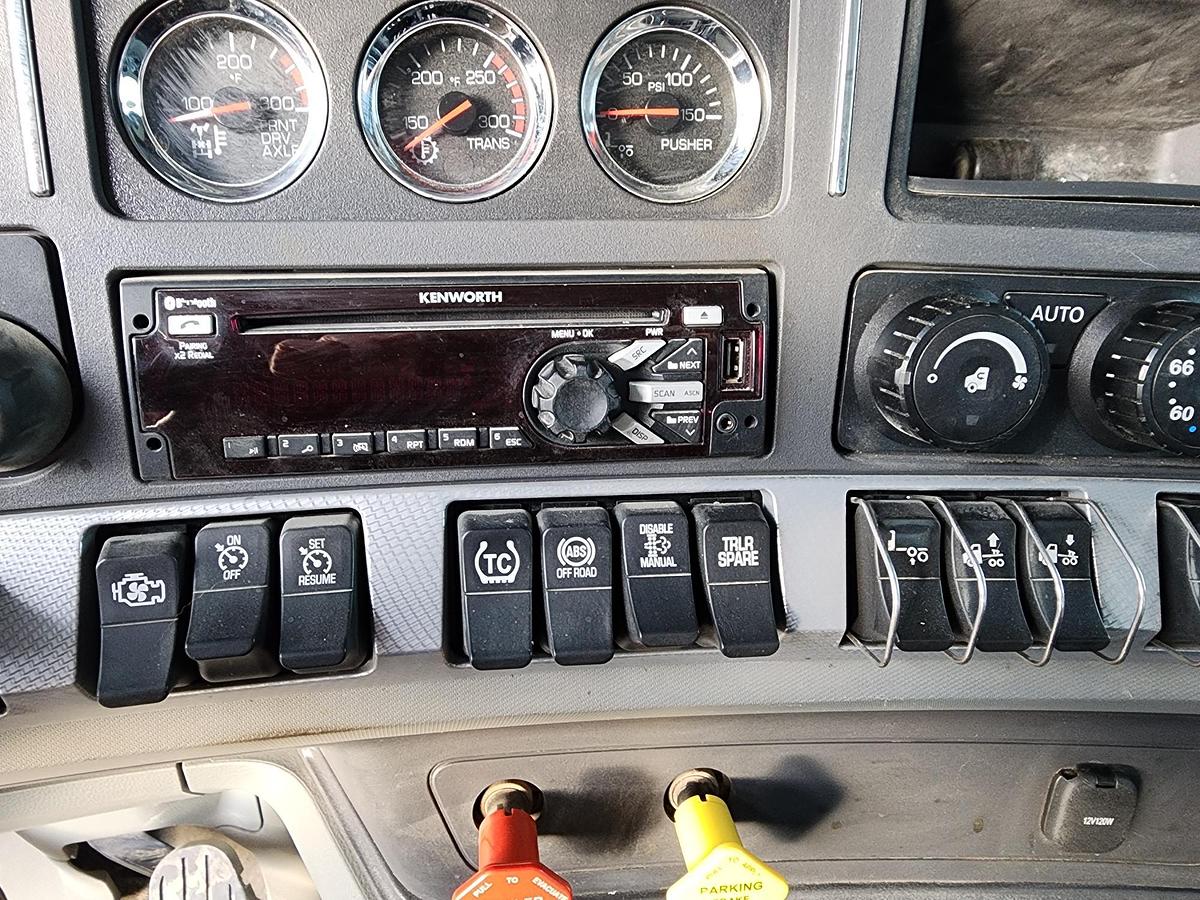 Used 2021 KENWORTH T880