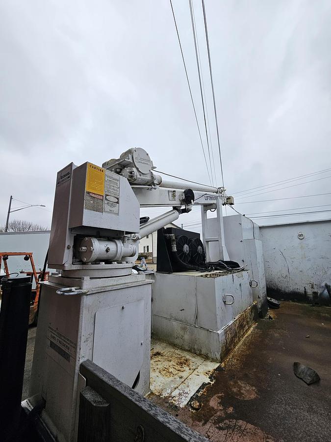 Used 2009 LIFTMOORE 2550