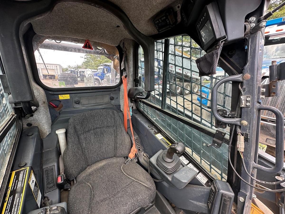 Used 2017 DEERE 332G