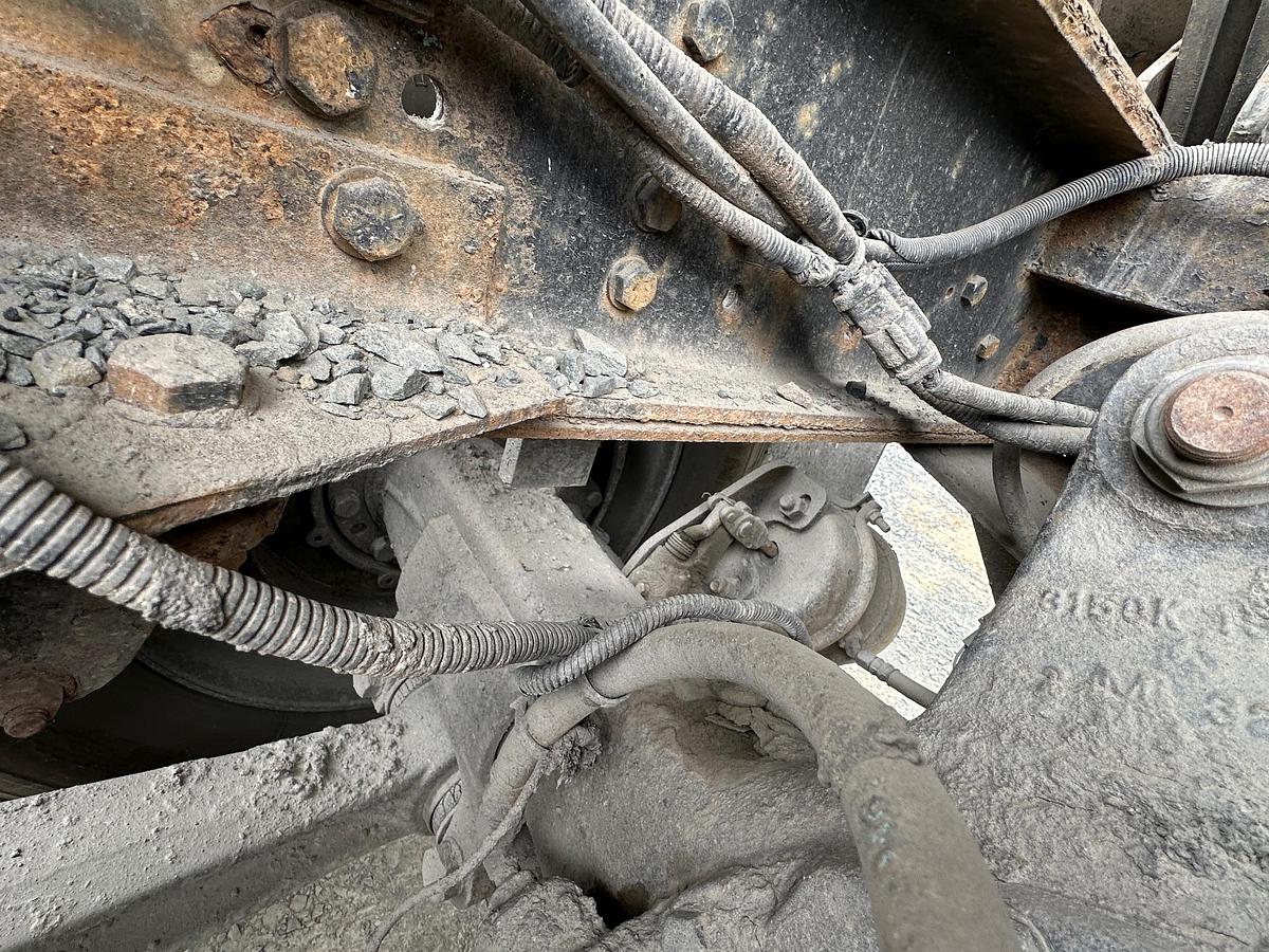 Used 1998 FORD 9500