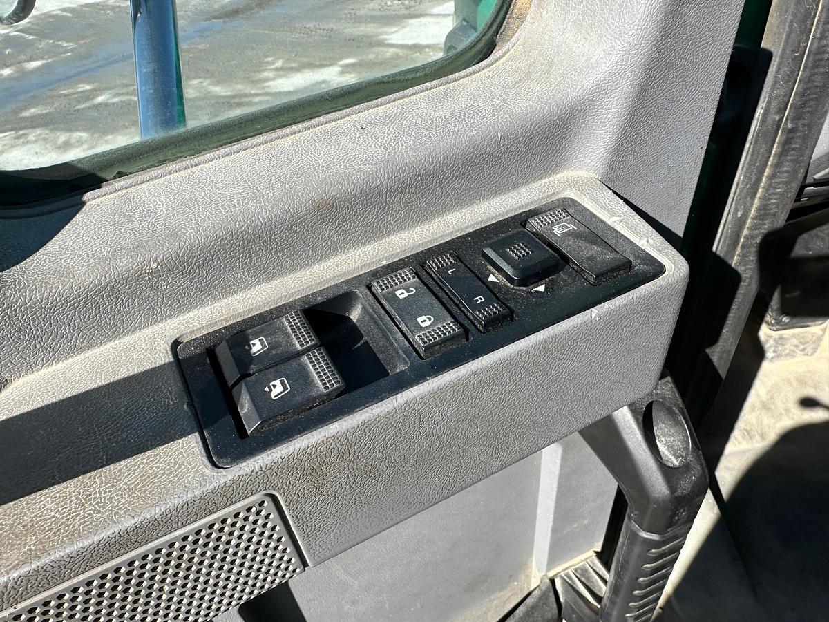 Used 2019 MACK GR64B