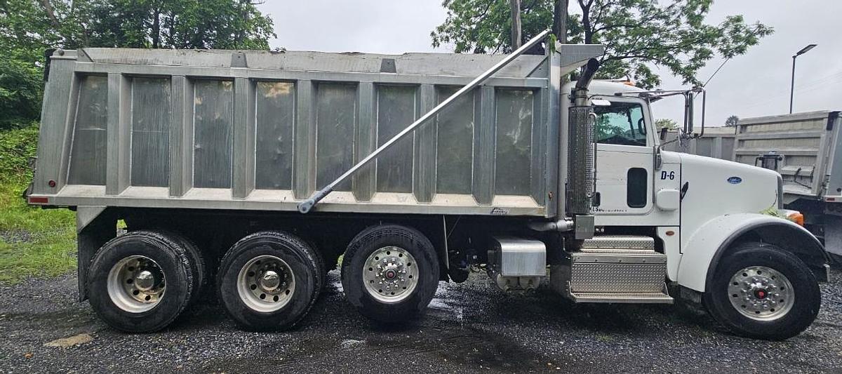 Used 2018 PETERBILT 365
