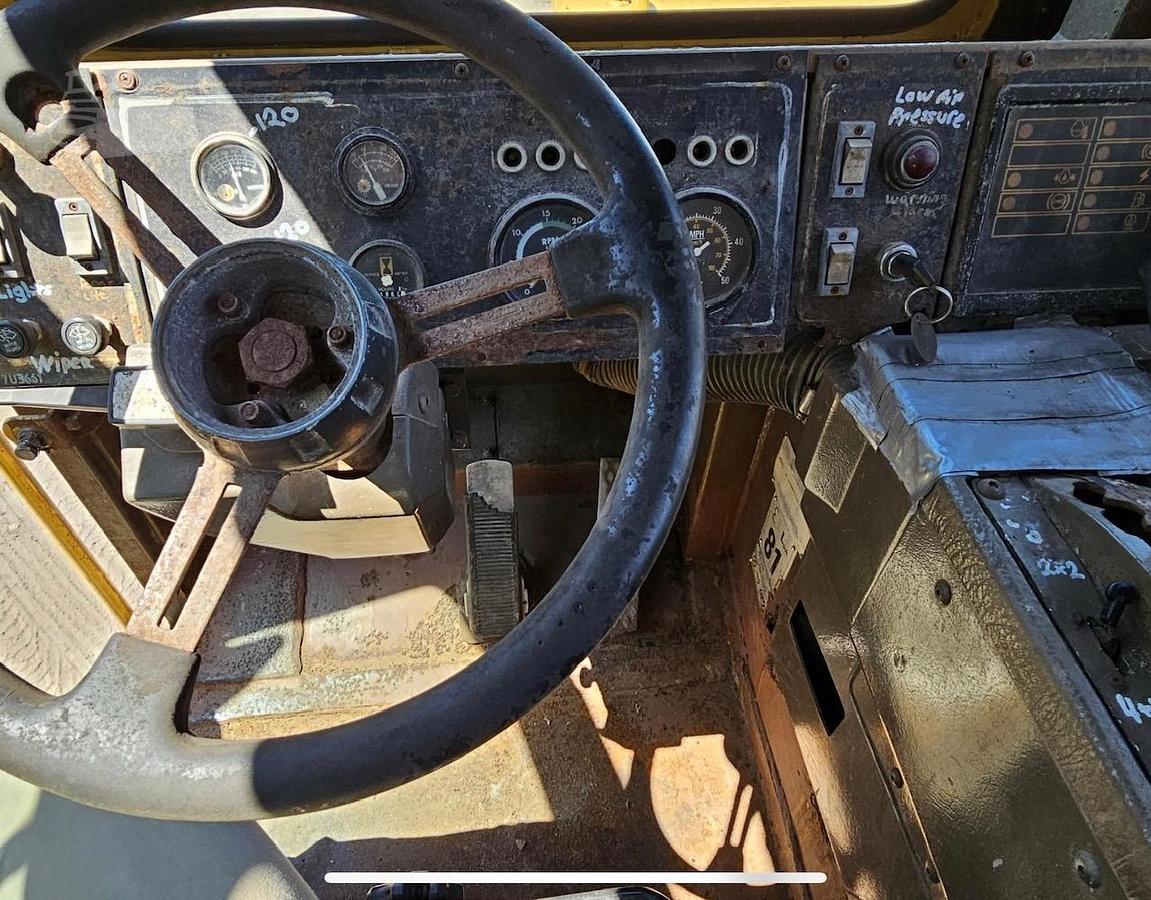 Used 1994 CATERPILLAR D25D