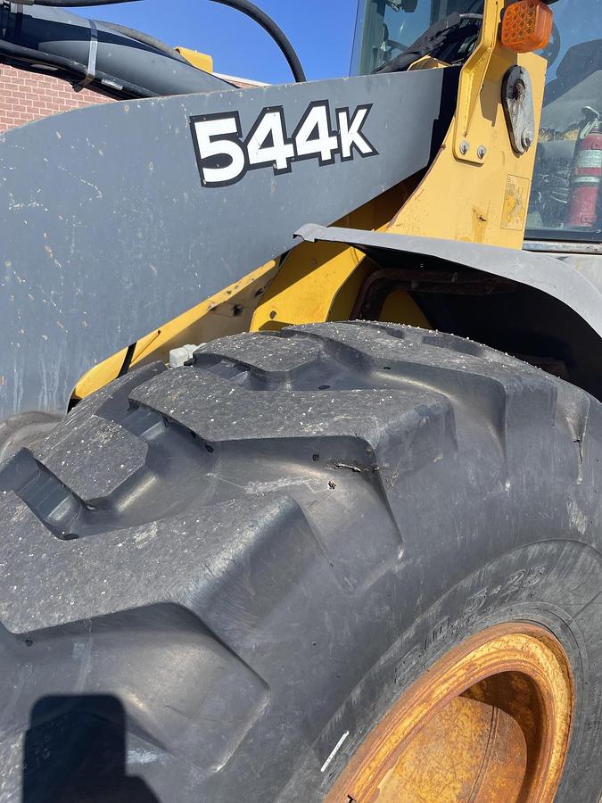 Used 2011 DEERE 544K