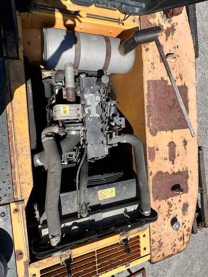 Used 2016 HYUNDAI ROBEX290LC-9