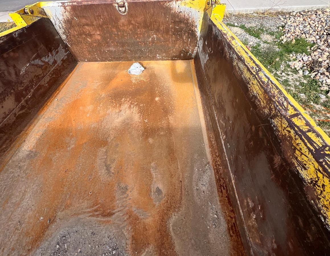 Used 2005 MACK CV713 Granite Dump Truck