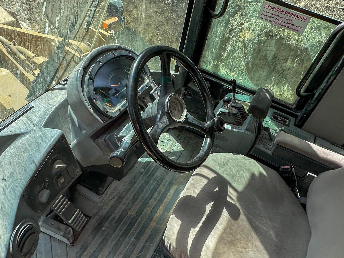 Used 2006 CATERPILLAR 938G II