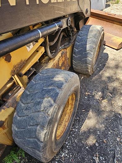 Used 1999 NEW HOLLAND LX885