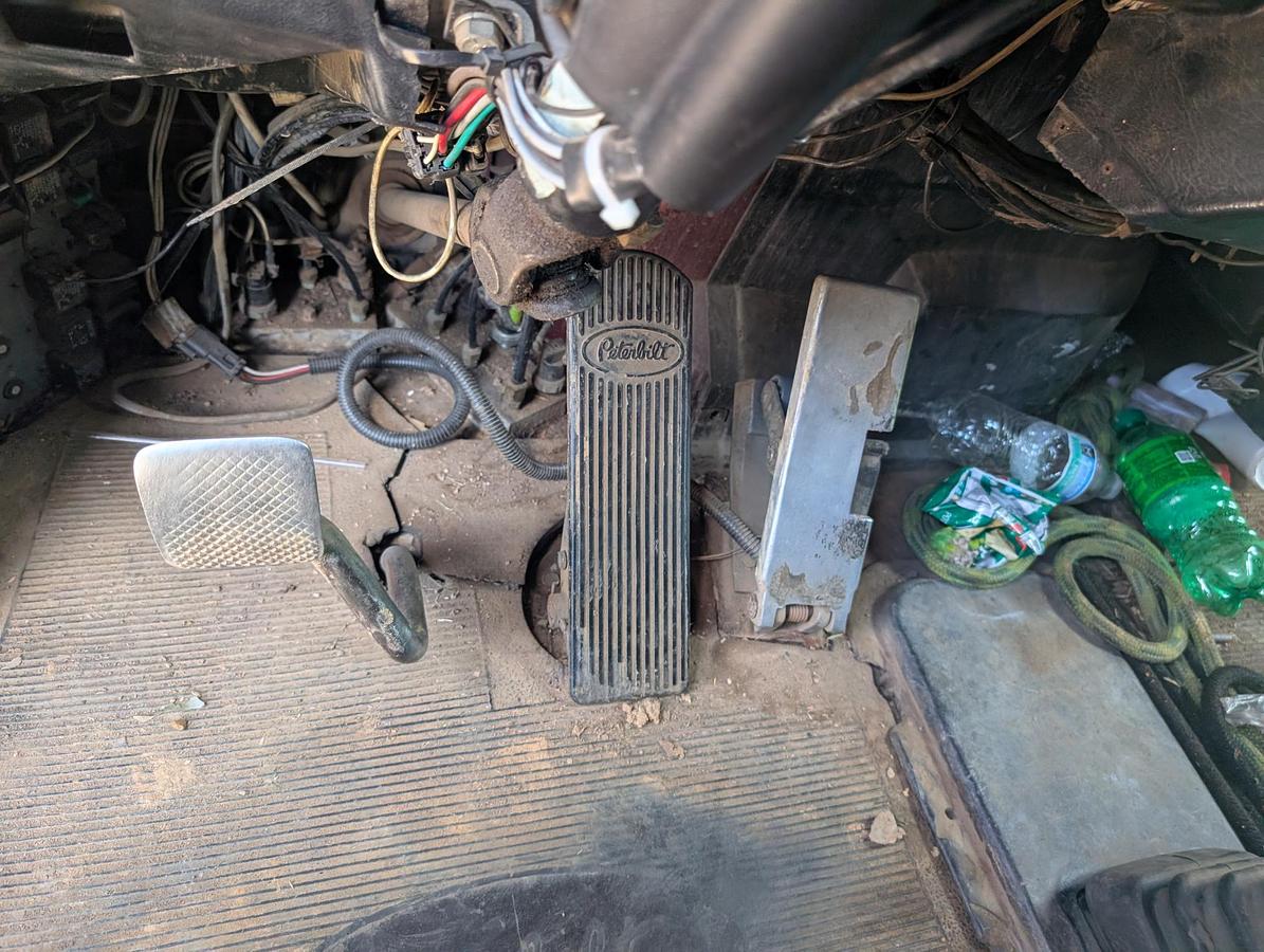 Used 1995 PETERBILT 330