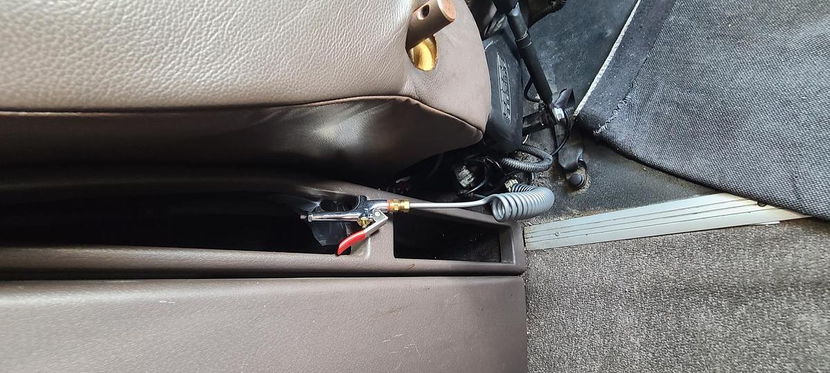 Used 2015 VOLVO VNL64T780