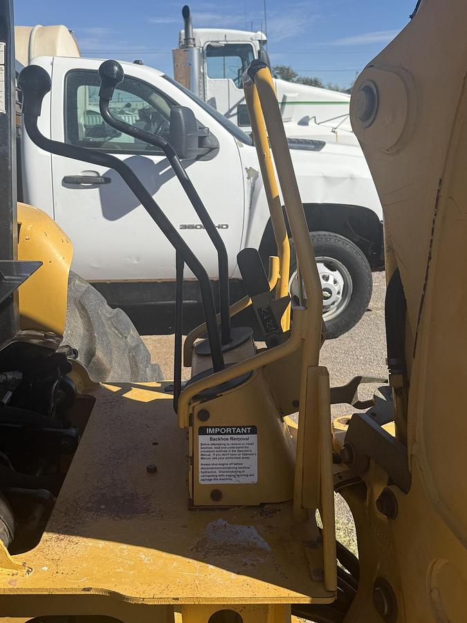 Used 2012 JOHN DEERE 110
