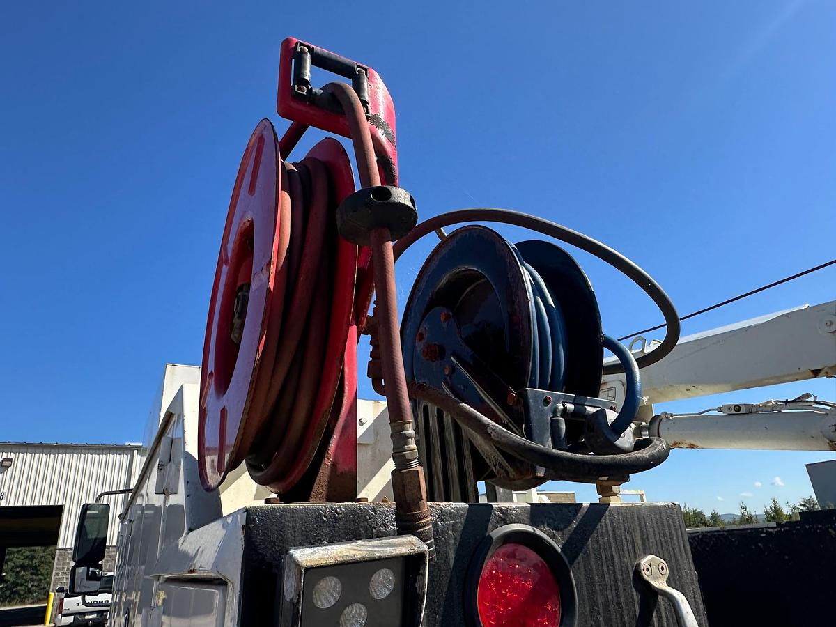 Used 2010 INTERNATIONAL 4300 Service Truck