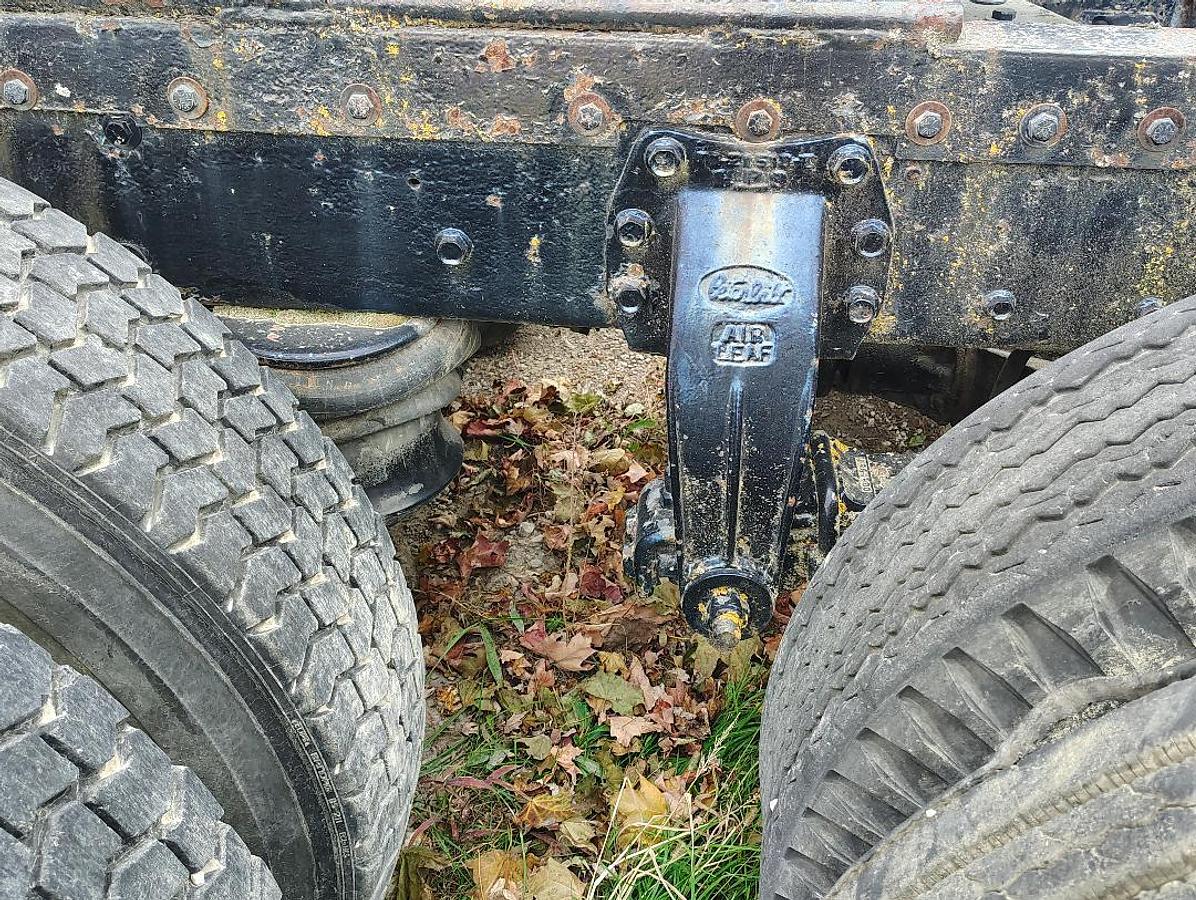 Used 1981 PETERBILT Cabover