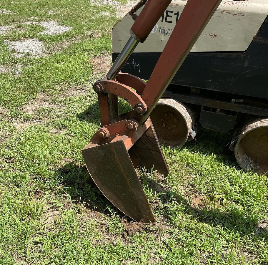 Used 1998 DITCH WITCH 4010DD Trencher/ Backhoe