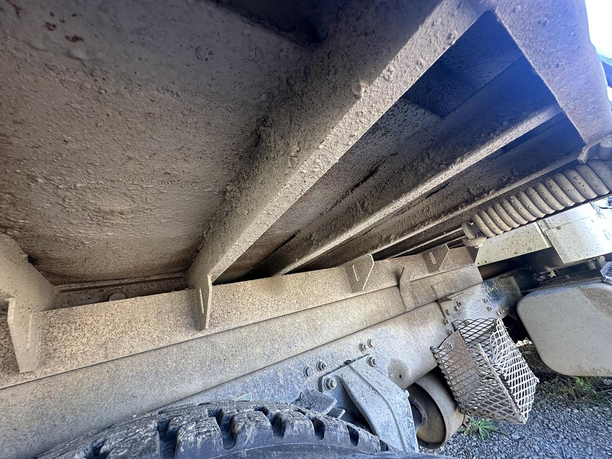 Used 2007 FREIGHTLINER M2 106