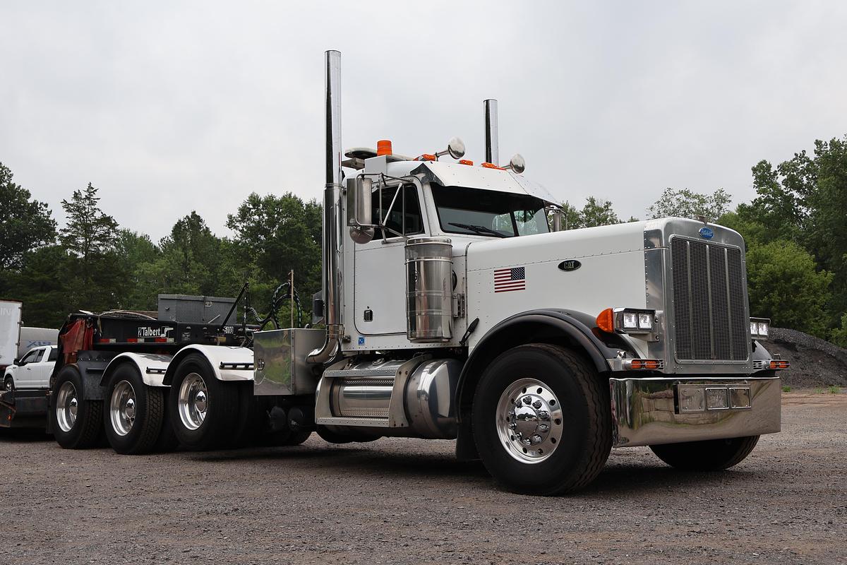 Used 2001 PETERBILT 379