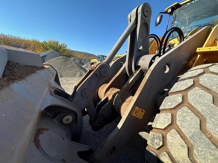 Used 2015 VOLVO L150H