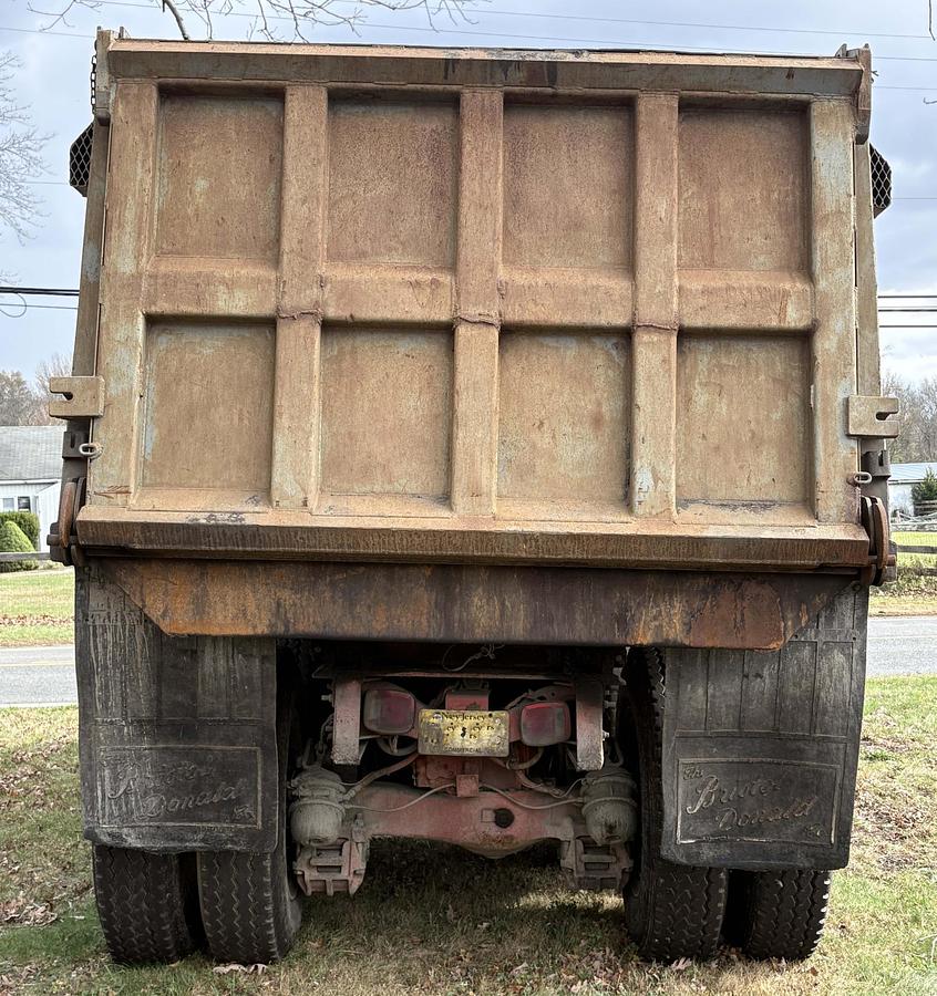 Used 2006 MACK Granite CV713