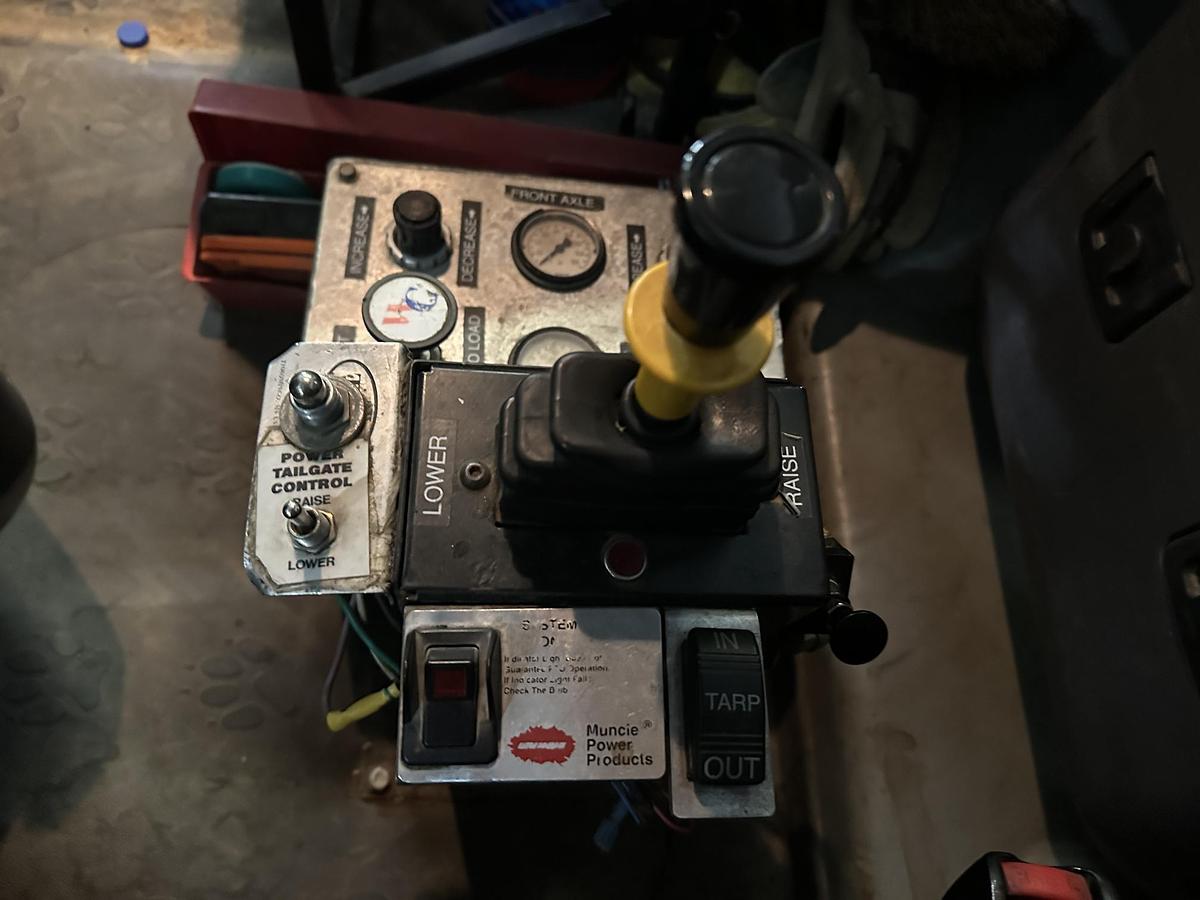 Used 2013 MACK GU713 Granite