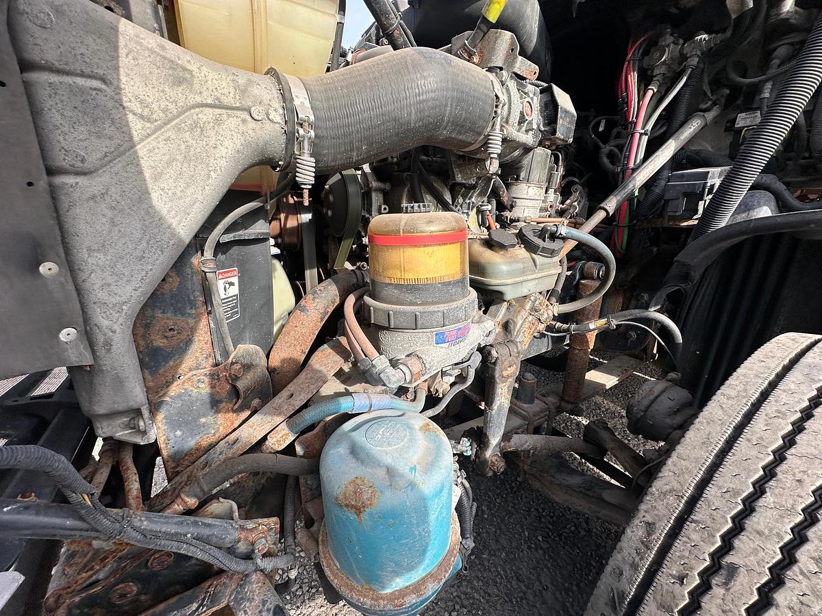 Used 2012 FREIGHTLINER Cascadia 125