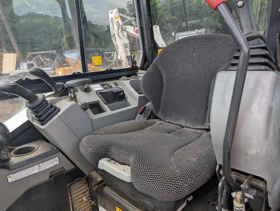 Used 2023 BOBCAT E 42 R2