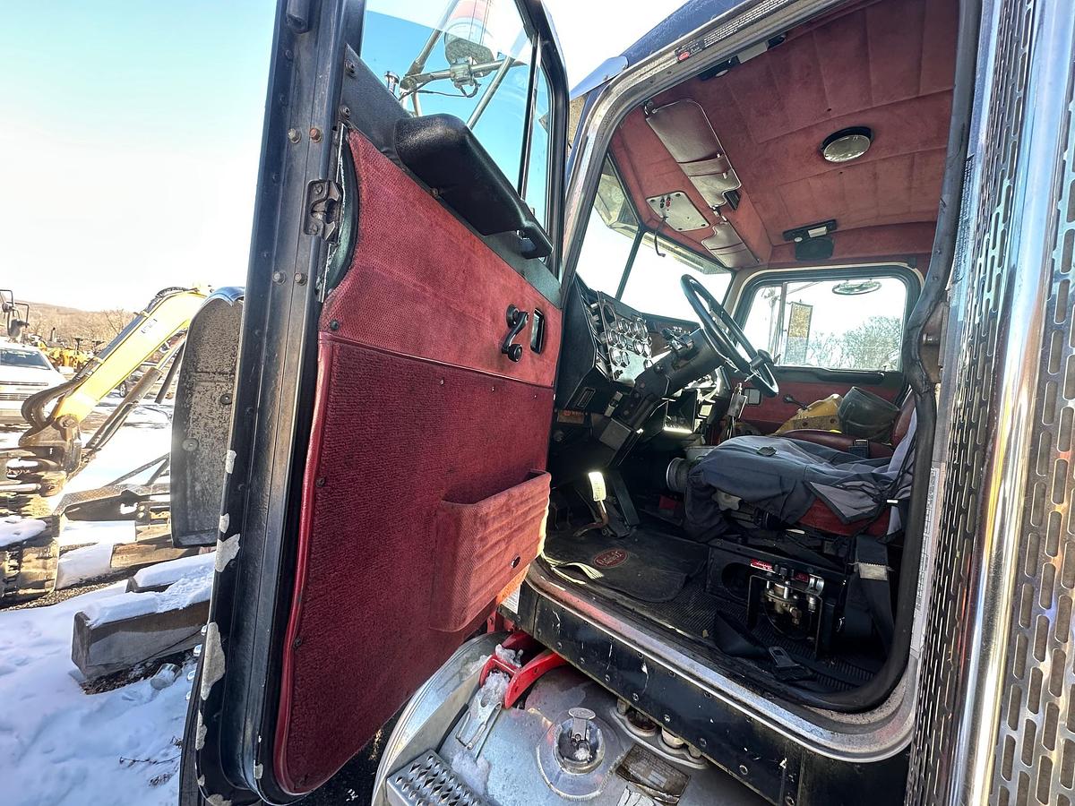 Used 1997 PETERBILT 389