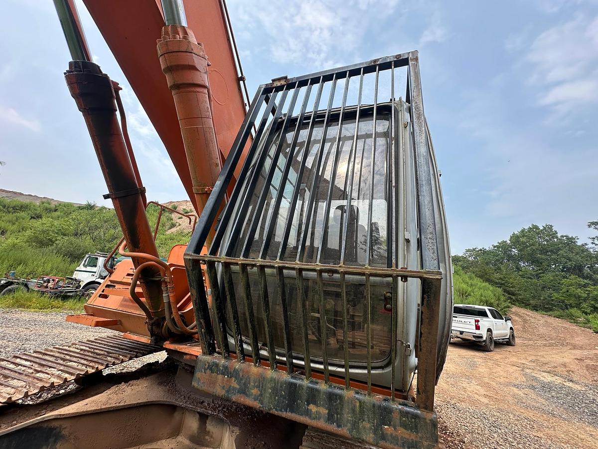 Used 1999 HITACHI EX330 LC-5 Demolition