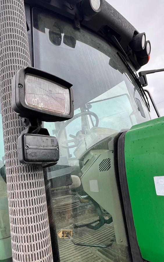 Used 2006 JOHN DEERE 7520