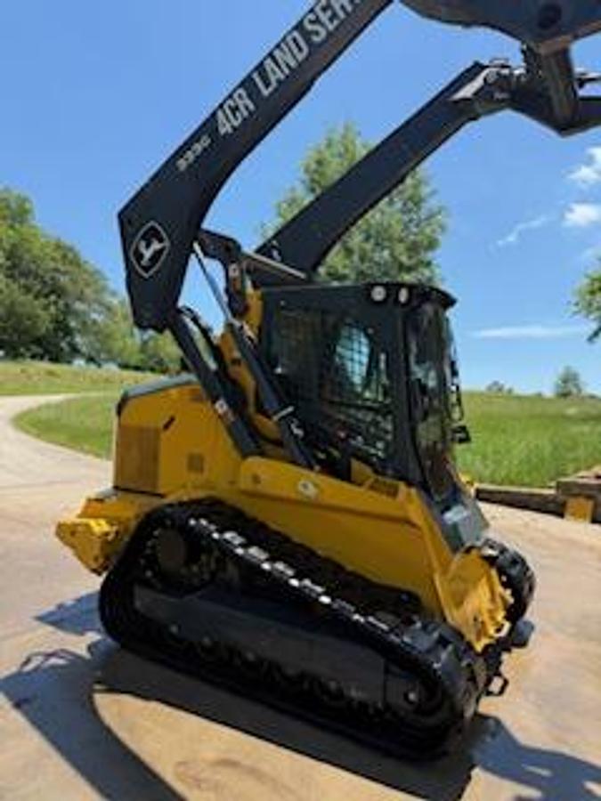 Used 2023 JOHN DEERE 333G