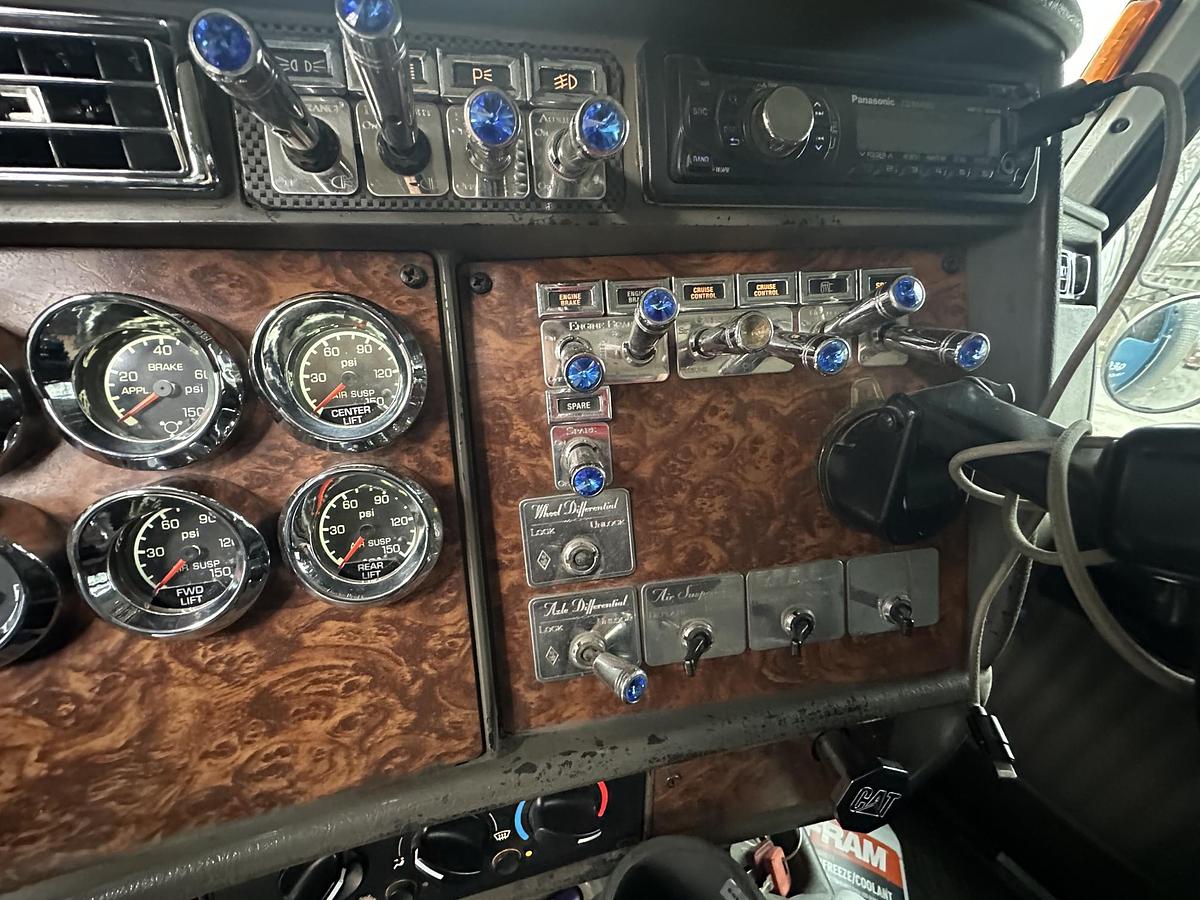 Used 2002 KENWORTH T800